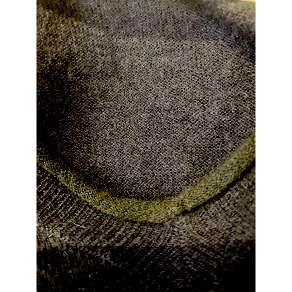 Armani Collezioni Cashmere Sweater Shallow VNeck, Size L, Navy Blue - Picture 6 of 7